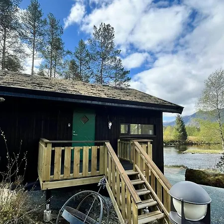 Moderne Hoyt Over Storelva Ved Eikefjord